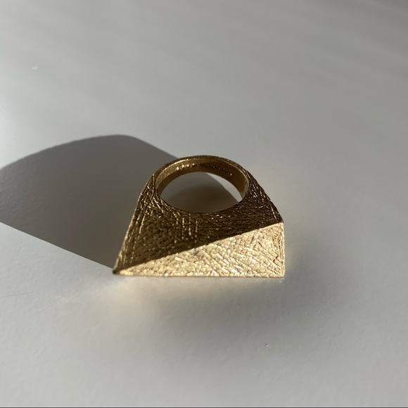 BCBG Maxazria golden rings size 6. Perfect condition. Each US$25 - Picture 3 of 6